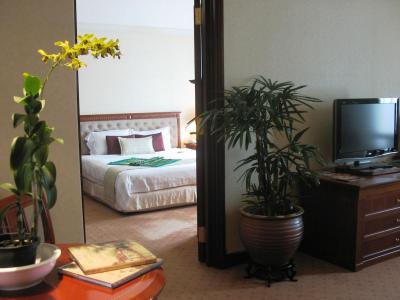 Evergreen laurel hotel