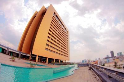 Logo Merlynn Park Hotel Jakarta - Platform Lowongan Kerja